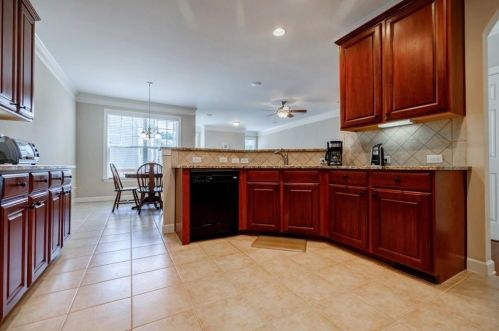 2067 Cobblestone Cir, Atlanta GA 30319-4911 exterior