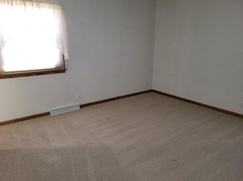 8237 New Jersey Ave, Milwaukee WI 53220-1641 exterior