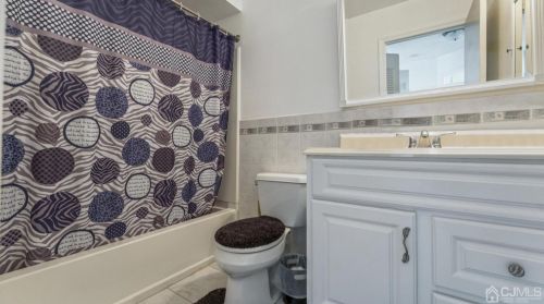 835 Edpas Rd, New Brunswick NJ 08901-3816 exterior