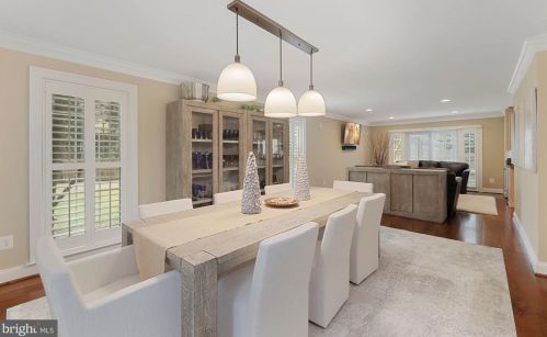 1008 Kimberwicke Rd, Mc Lean VA 22102-1328 exterior