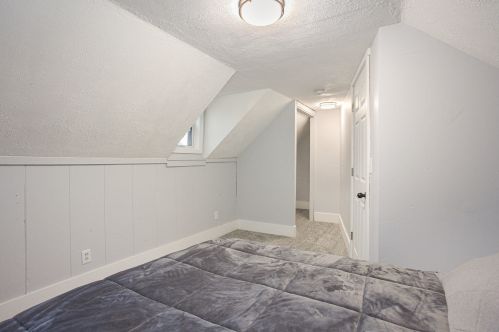 905 Courtney St, Grand Rapids MI 49504-3139 exterior