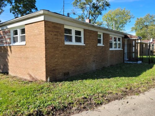 900 Vermont Ave, Chicago IL  60643-6631 exterior