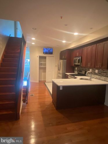 2546 2nd St, Philadelphia PA  19148-4707 exterior