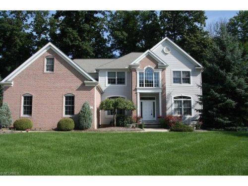 910 Cimarron Oval, Aurora, OH 44202-5102