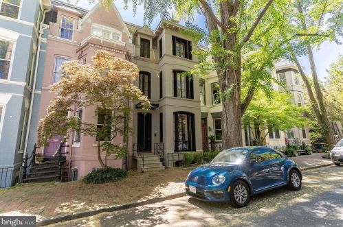 3038 Cambridge Pl, Washington DC  20007-2913 exterior