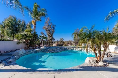 31090 Corte Arroyo Vis, Temecula CA 92592-5453 exterior