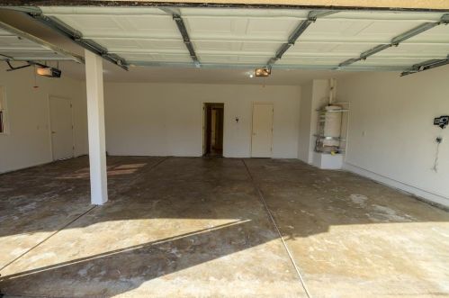 3987 Sterling Oaks Dr, Turlock CA 95382-8802 exterior