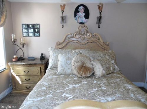 2449 Camac St, Philadelphia PA 19148-4311 exterior