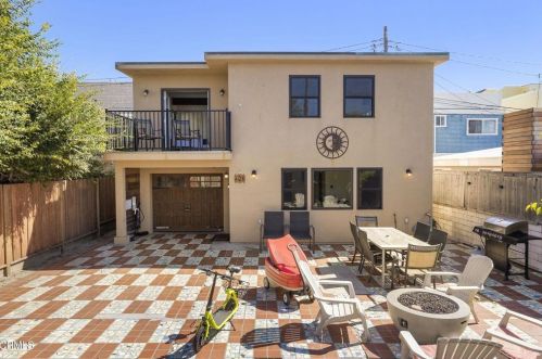 128 Camarillo Ave, Oxnard CA  93035-4605 exterior