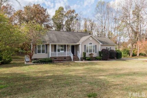 92 Buckingham Ct, Smithfield, NC 27577-9577