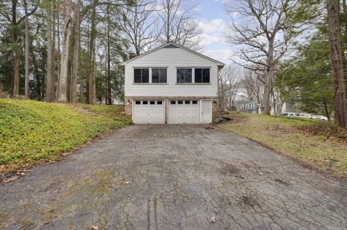 56 Pleasant Rdg Dr, Poughkeepsie NY 12603-5600 exterior