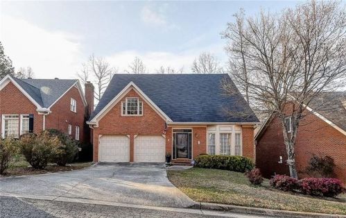 2474 Kings Arms Dr, Atlanta, GA 30345-2122