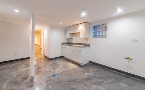 7225 Bennett Ave, Chicago IL  60649-2905 exterior