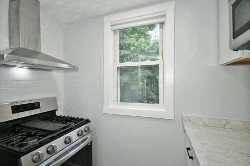 42 Queenston St, Pittsburgh PA 15210-4143 exterior