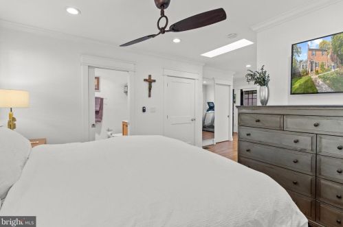 116 Moncure Dr, Alexandria VA 22314-4965 exterior