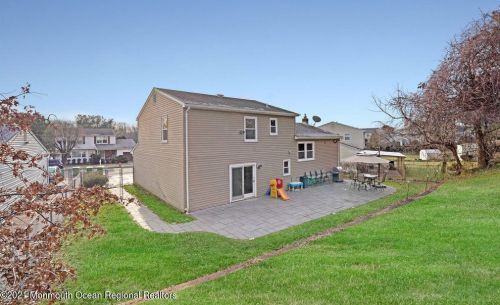 46 Brookside Rd, Edison NJ 08817-4618 exterior