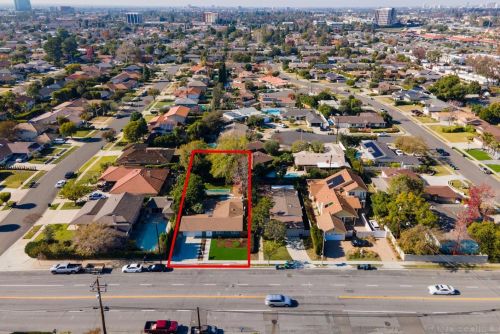 14291 Prospect Ave, Tustin CA  92780-2316 exterior