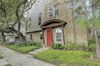 903 Main St, Houston TX  77006-4920 exterior