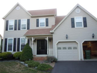 26 Byron Dr, Delaware Park, NJ 08865-2088