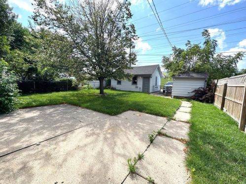 6221 Fairview Ave, Milwaukee WI  53213-4151 exterior