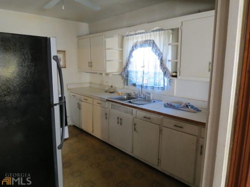 2458 Calvin Ave, Atlanta, GA 30344-1002