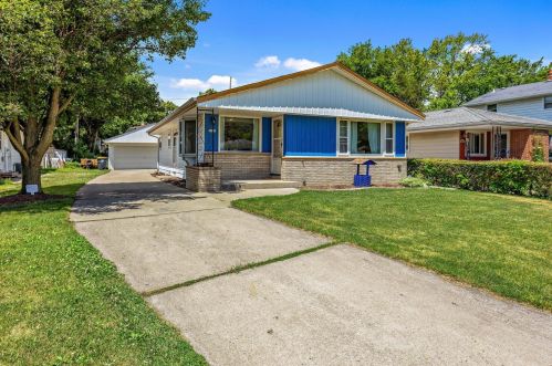 2009 115th St, Milwaukee, WI 53226-2218