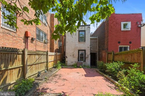 1424 10 St, Washington DC 20001-3214 exterior