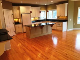 10710 Crestridge Dr, Hopkins MN  55305-1614 exterior