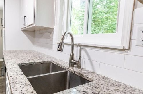 2957 Eleanor Ter, Atlanta GA  30318-6078 exterior