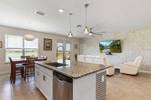 881 Bent Creek Dr, Fort Pierce FL  34947-1326 exterior