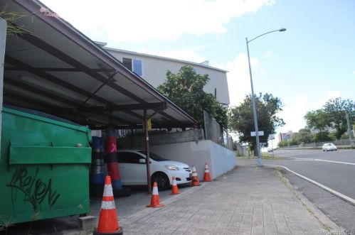 1402 Lusitana St, Honolulu HI 96813-1625 exterior