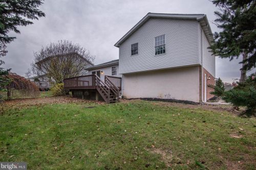 325 Columbus Ave, Littlestown PA 17340-1533 exterior