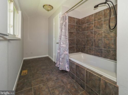 12705 Hathaway Dr, Silver Spring MD 20906-4076 exterior