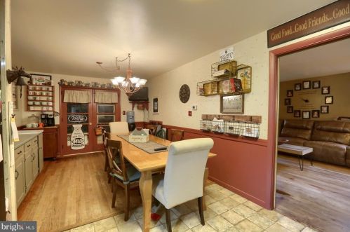 1918 Northbrook Dr, Lancaster PA 17601-4916 exterior