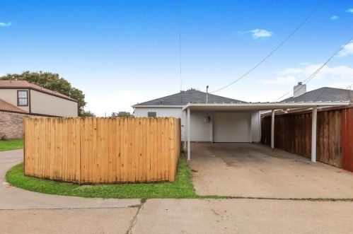 2400 Markland St, Irving TX 75060-6868 exterior