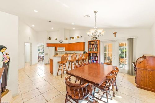 3860 20 Ave, Naples FL 34120-6324 exterior