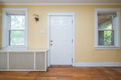 5735 Pocusset St, Pittsburgh PA 15217-2218 exterior