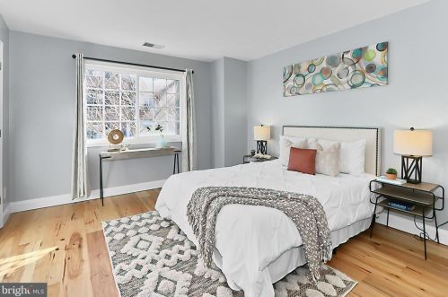 5260 Maris Ave, Alexandria VA  22304-1904 exterior