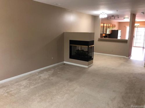 39479 Springwater Dr, Northville MI  48168-3962 exterior