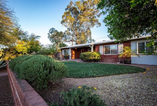 4256 Holmes St, Tucson, AZ 85711-1933