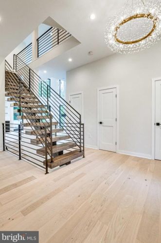 4913 Sherier Pl, Washington DC  20016-3319 exterior