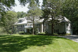 70 Hunting Ridge Rd, Greenwich, CT 06831-3134
