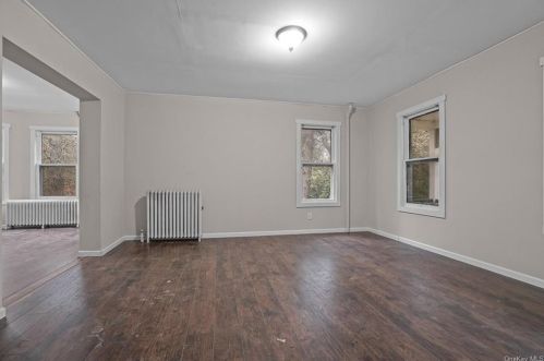 34 Webb Rd, Middletown NY 10940-6535 exterior