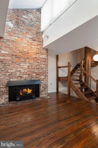 1940 Delancey Pl, Philadelphia PA 19103-6612 exterior