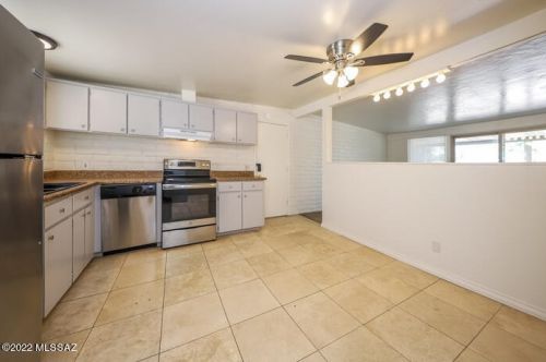 7025 Mary Dr, Tucson AZ  85730-1714 exterior