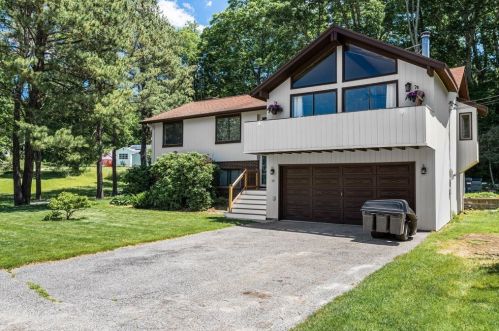 13 Fairfield St, Webster, MA 01570-3330