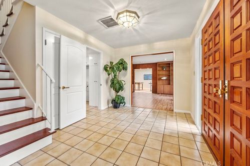 1960 Domingo Rd, Fullerton CA  92835-3411 exterior