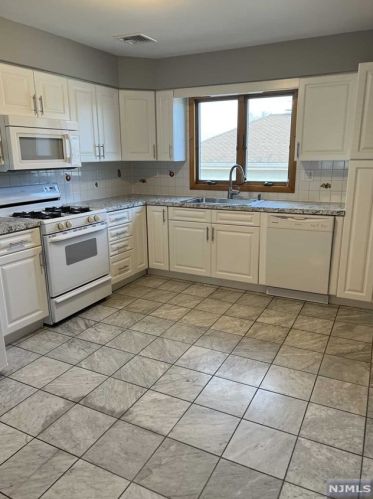 103 Ray St, Outwater NJ  07026-3736 exterior