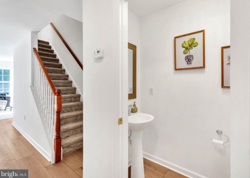 3 Trout Rd, Blenheim NJ 08012-4434 exterior