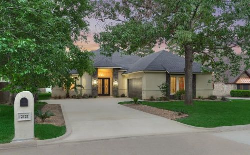 12122 Hawthorne Dr, Montgomery TX 77356-5449 exterior